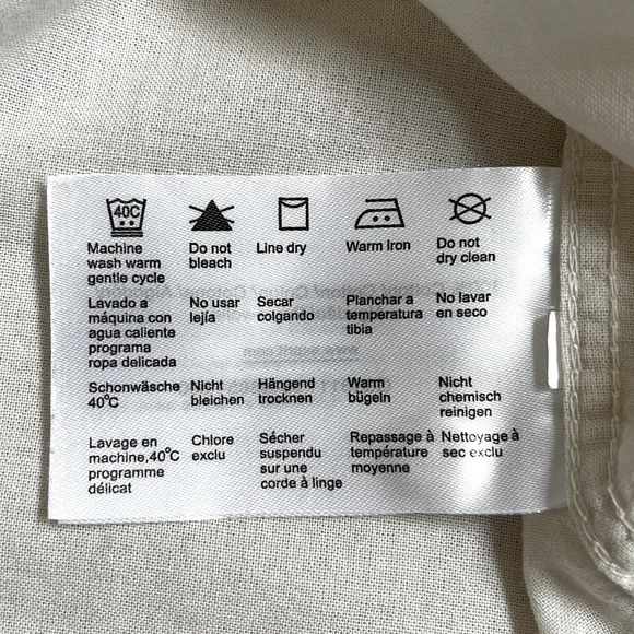 Esprit tunic blouse in ecru. Sleeves adjustable. Contrast detail. Size US M - Picture 12 of 12